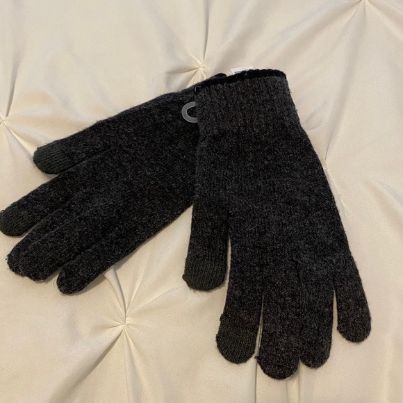 NEW Men’s Gap Gloves in Grey and Black - Picture 5 of 6